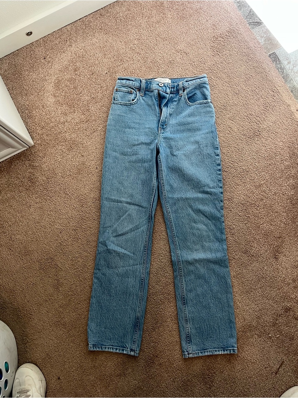 Ultra Hi Rise 90s Strait Jeans - Picture 2 of 4